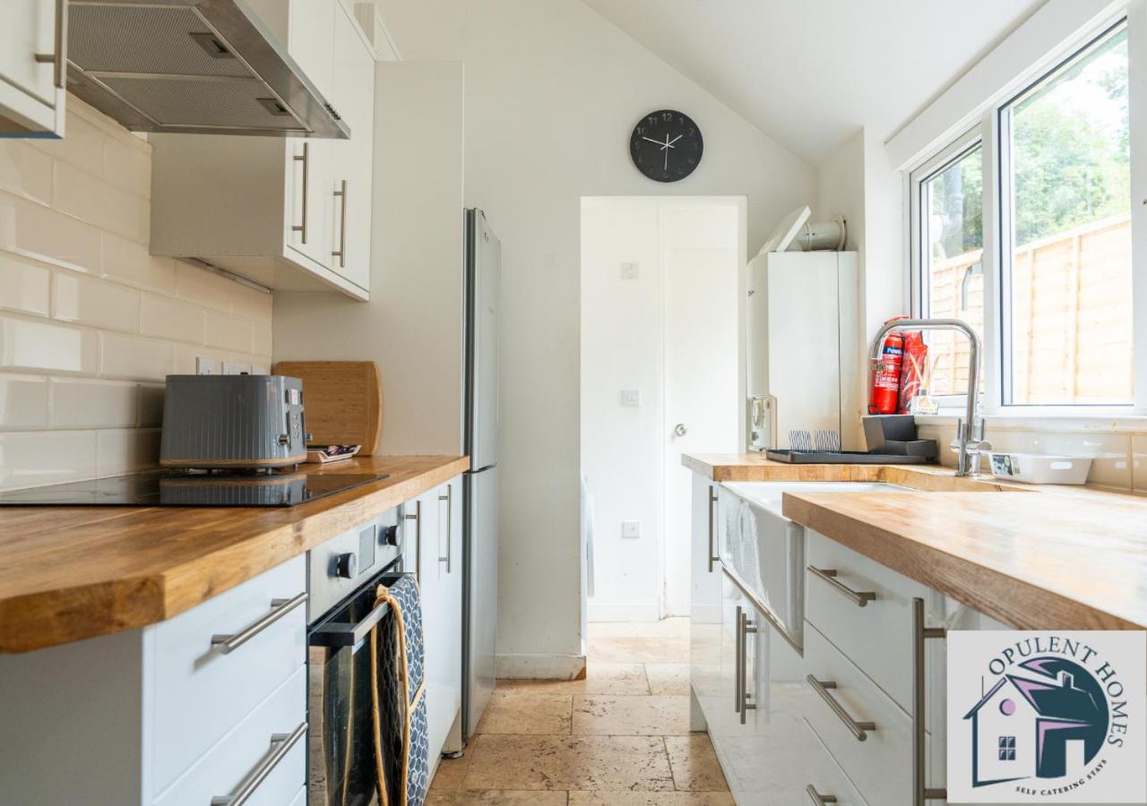 Вилла Contractors Pad - 4 Bed Town House - Cent Reading - Free Parking Экстерьер фото
